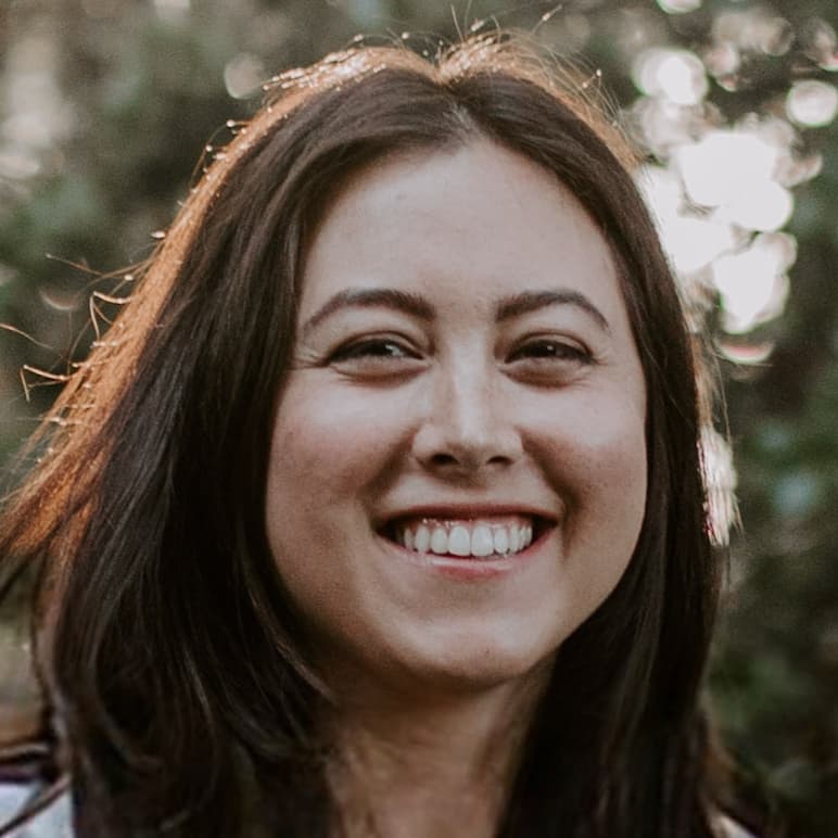 Caitlin Blair headshot