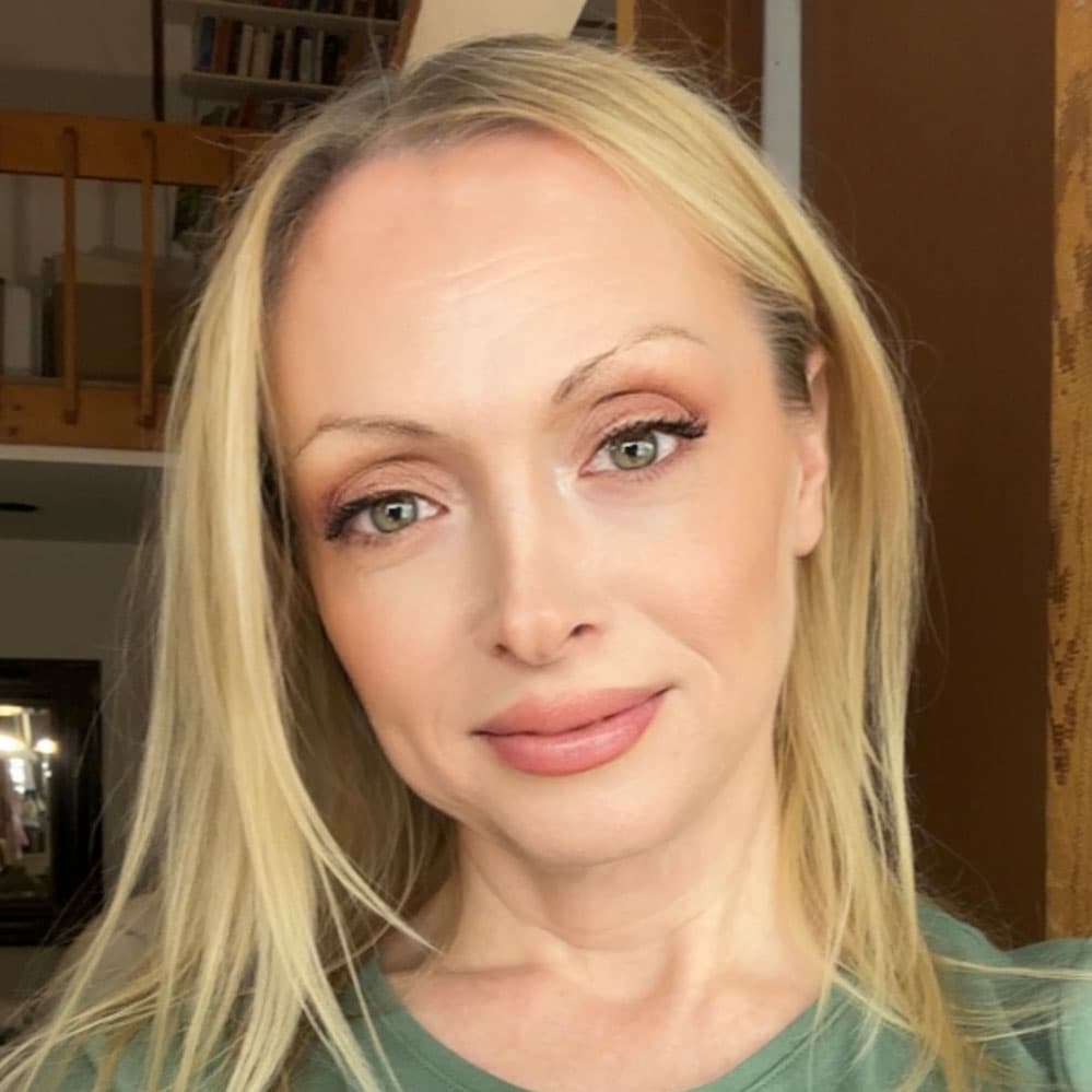 Ester Ben-Dov avatar